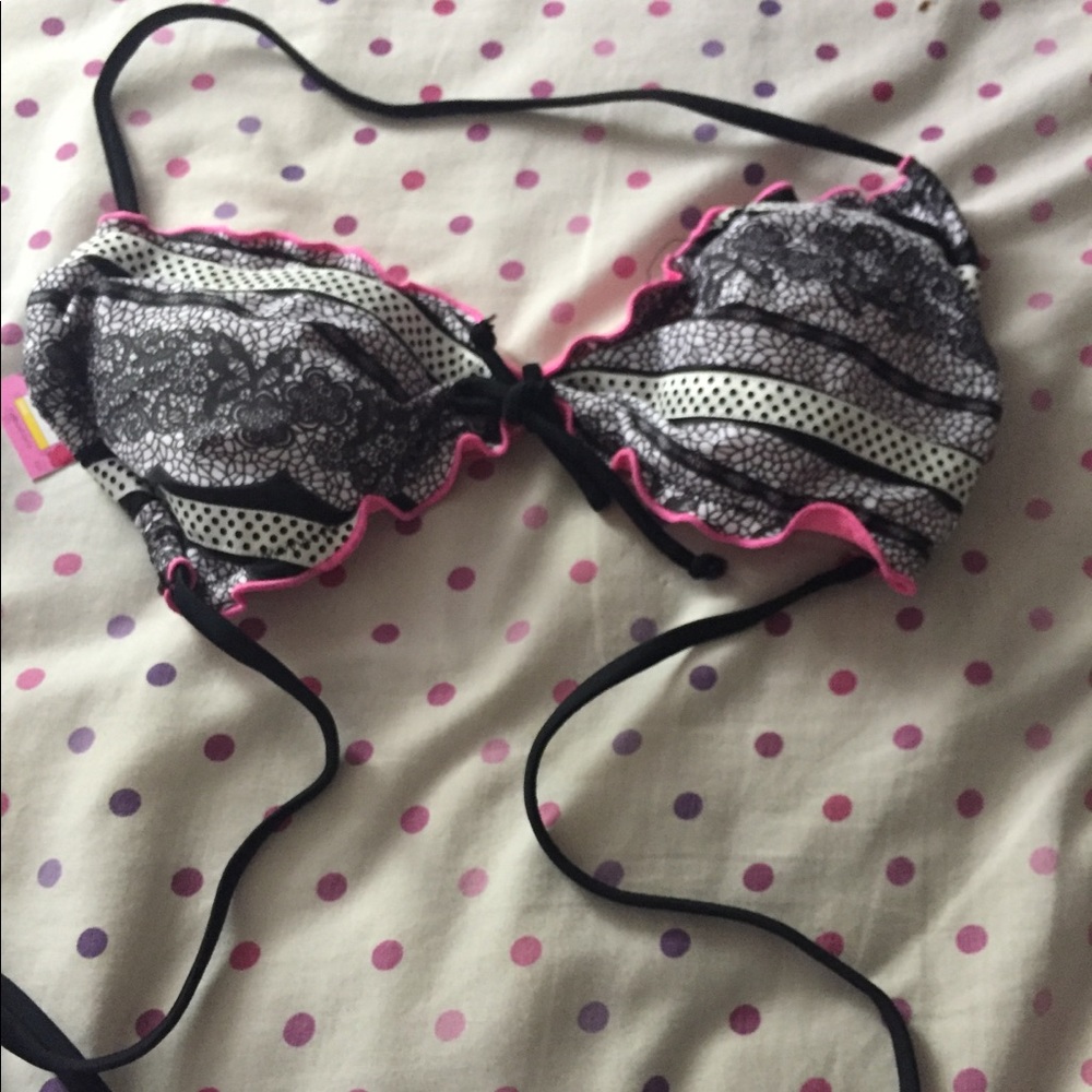 NWT HALTER BIKINI STRAPPY TOP